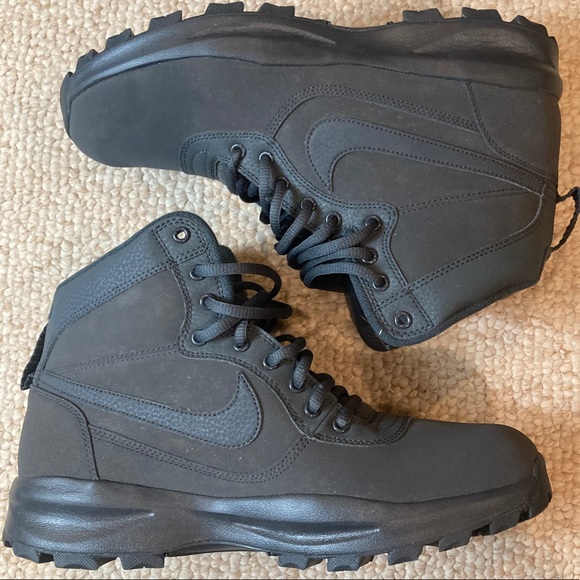 Gray Nike Boots - Picture 2 of 5